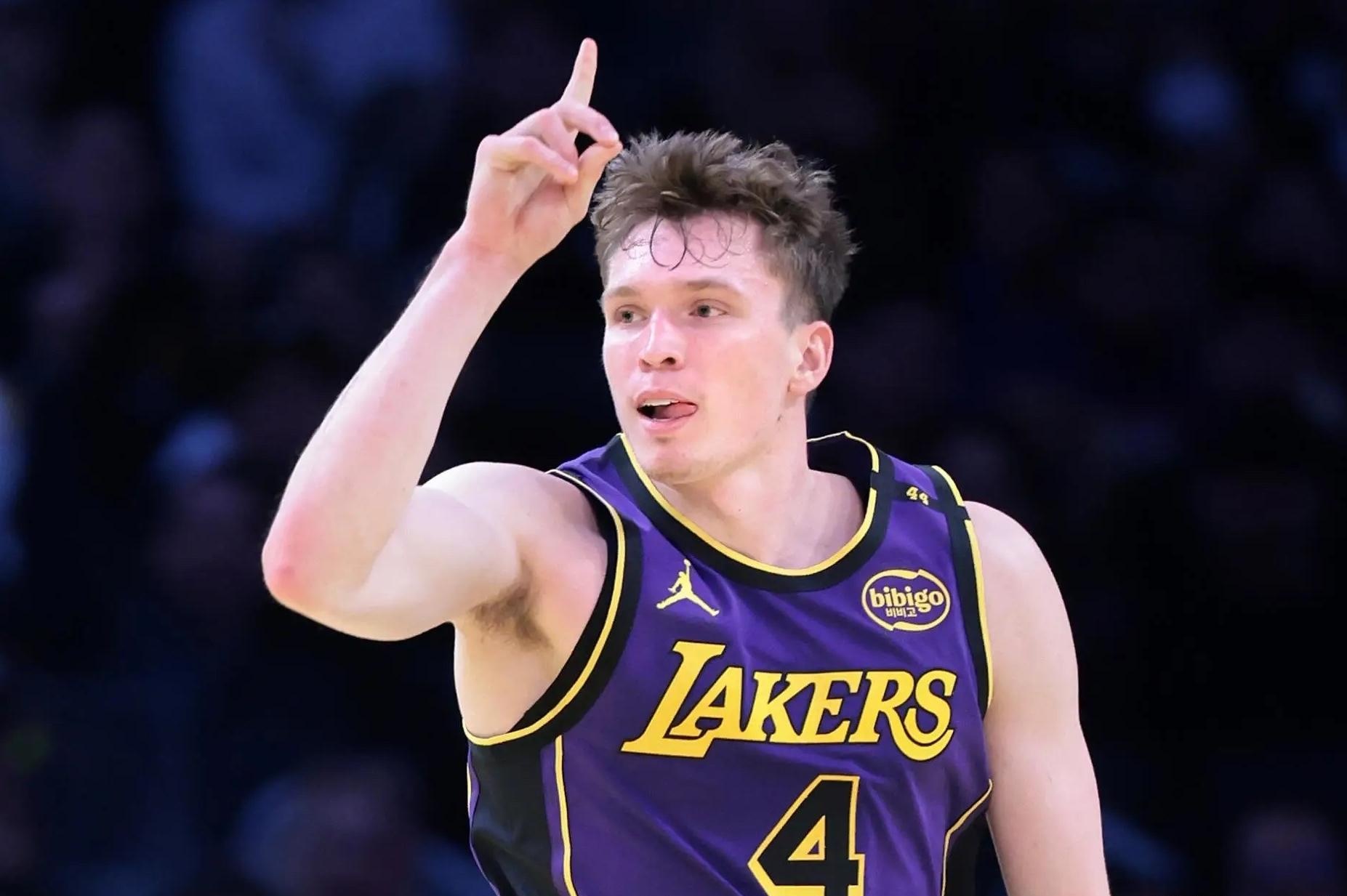 亚博体育娱乐-包含里程碑夜洛杉矶湖人单刀错失，葡超加时末段刷纪录，底气十足，更衣室氛围转暖的词条